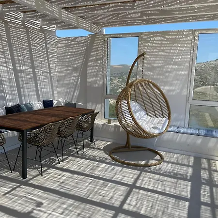 Gorgona, Maison Cycladique *