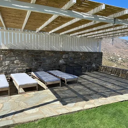 Gorgona, Maison Cycladique * Gavrio