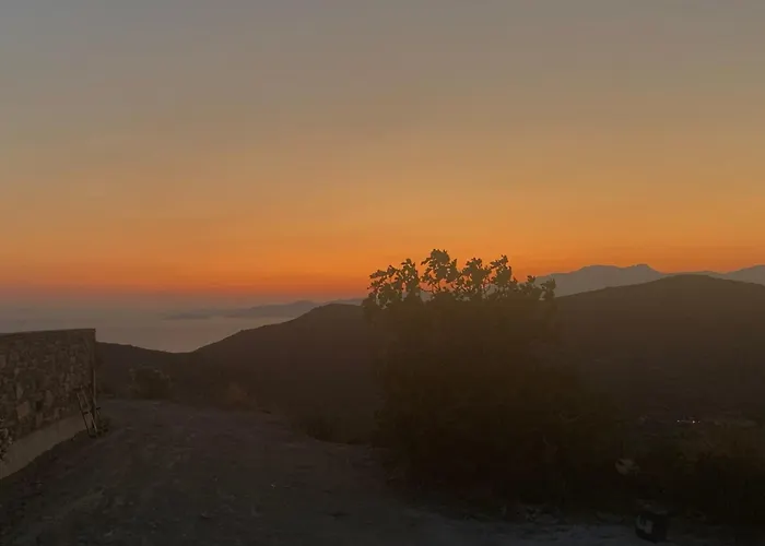 Gorgona, Maison Cycladique *