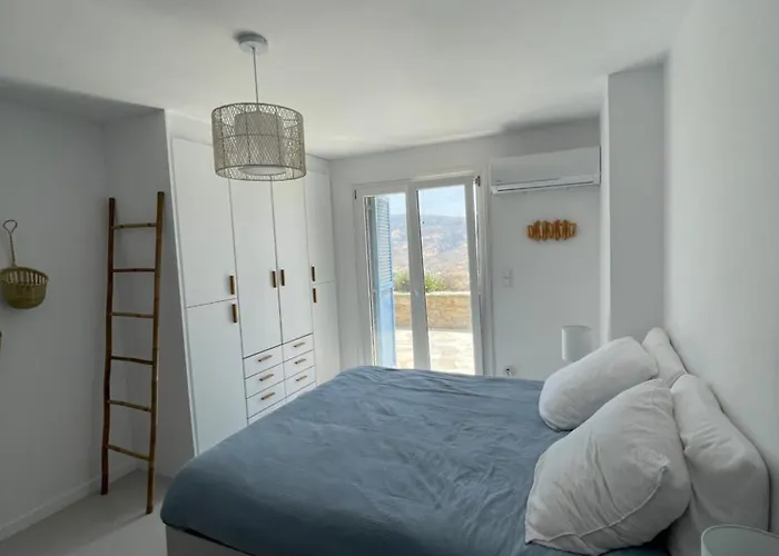 Gorgona, Maison Cycladique Gavrio