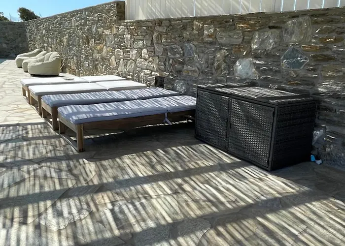 Gorgona, Maison Cycladique Gavrio